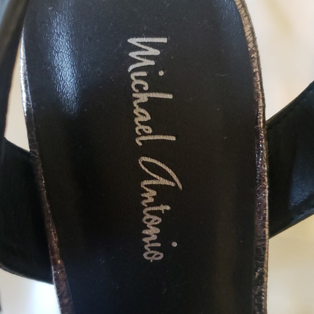 Sandals - Picture 3 of 4